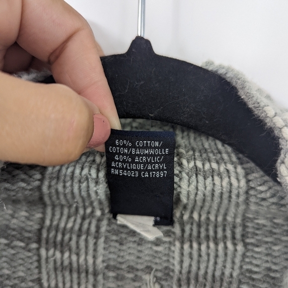 Men's GAP Button Neck Sweater - Picture 6 of 7